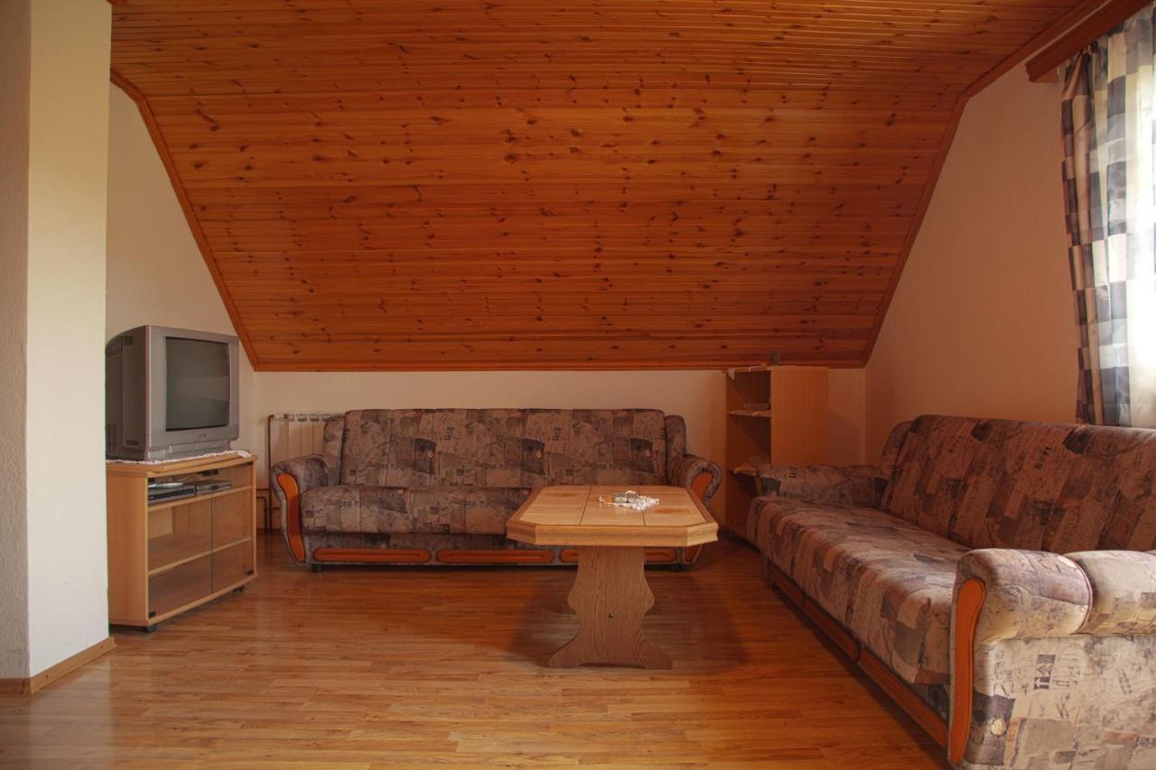 Guesthouse Zafran Smoljanac Exterior photo